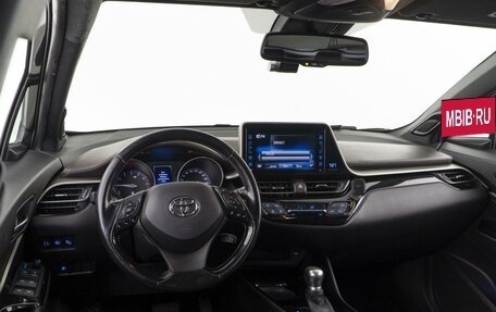 Toyota C-HR I рестайлинг, 2018 год, 2 147 097 рублей, 6 фотография