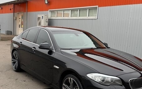 BMW 5 серия, 2011 год, 3 000 000 рублей, 2 фотография
