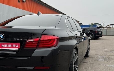 BMW 5 серия, 2011 год, 3 000 000 рублей, 5 фотография