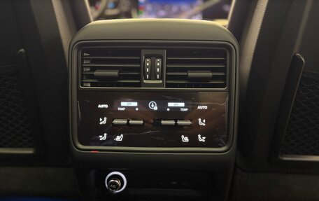 Porsche Cayenne III, 2025 год, 19 900 000 рублей, 38 фотография