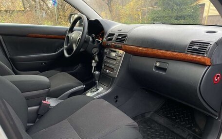 Toyota Avensis III рестайлинг, 2006 год, 675 000 рублей, 8 фотография