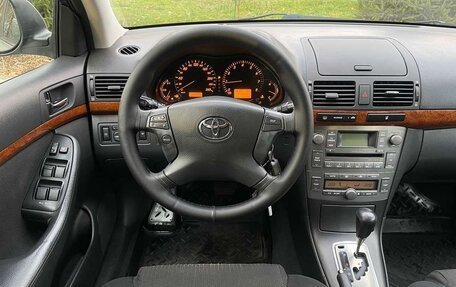 Toyota Avensis III рестайлинг, 2006 год, 675 000 рублей, 11 фотография