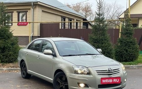 Toyota Avensis III рестайлинг, 2006 год, 675 000 рублей, 2 фотография