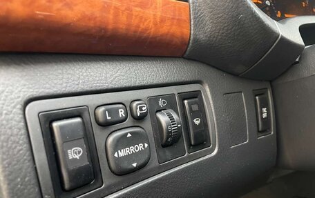 Toyota Avensis III рестайлинг, 2006 год, 675 000 рублей, 18 фотография