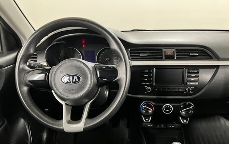 KIA Rio IV, 2018 год, 1 100 000 рублей, 10 фотография