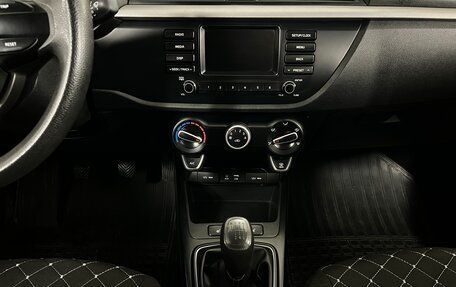 KIA Rio IV, 2018 год, 1 100 000 рублей, 17 фотография