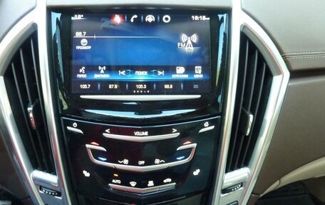 Cadillac SRX II рестайлинг, 2013 год, 900 000 рублей, 11 фотография