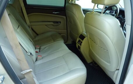 Cadillac SRX II рестайлинг, 2013 год, 900 000 рублей, 23 фотография