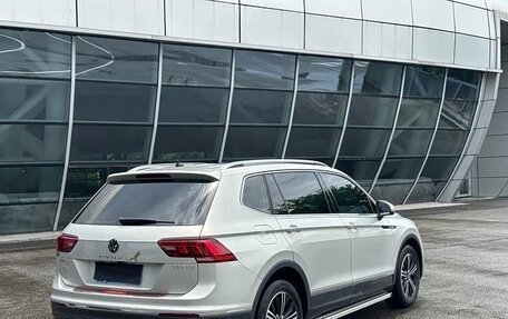 Volkswagen Tiguan II, 2021 год, 1 950 155 рублей, 4 фотография