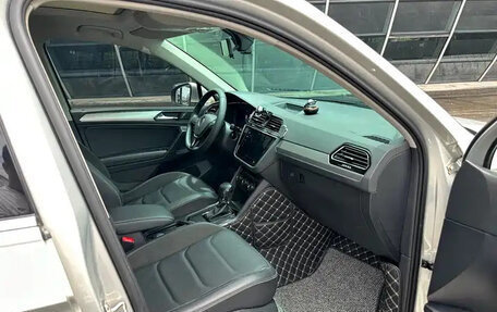 Volkswagen Tiguan II, 2021 год, 1 950 155 рублей, 8 фотография