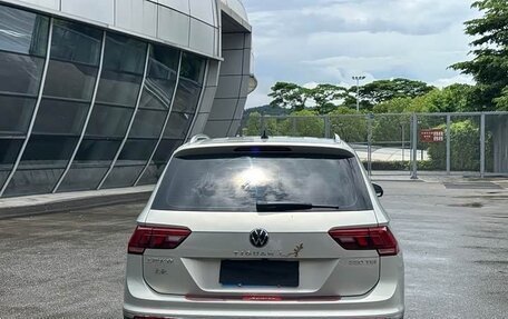 Volkswagen Tiguan II, 2021 год, 1 950 155 рублей, 5 фотография