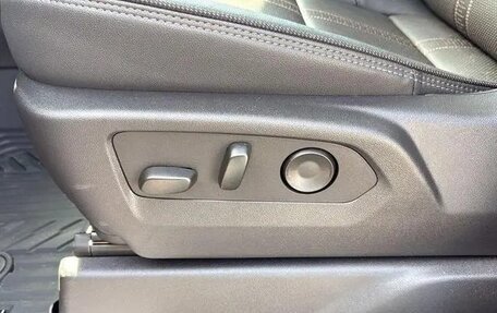 Chevrolet Silverado, 2025 год, 11 000 000 рублей, 15 фотография