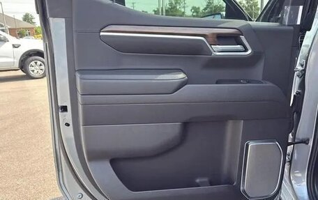 Chevrolet Silverado, 2025 год, 11 000 000 рублей, 23 фотография