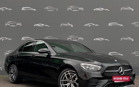 Mercedes-Benz E-Класс, 2021 год, 4 856 700 рублей, 3 фотография