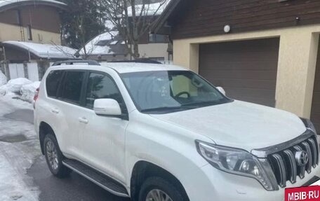 Toyota Land Cruiser Prado 150 рестайлинг 2, 2016 год, 2 800 000 рублей, 2 фотография