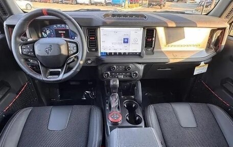 Ford Bronco, 2025 год, 10 000 000 рублей, 24 фотография