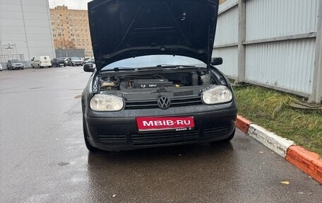 Volkswagen Golf IV, 2001 год, 380 000 рублей, 1 фотография