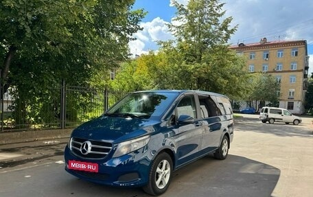 Mercedes-Benz V-Класс, 2016 год, 2 800 000 рублей, 3 фотография