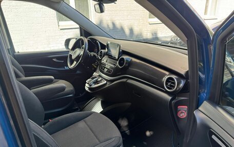 Mercedes-Benz V-Класс, 2016 год, 2 800 000 рублей, 15 фотография