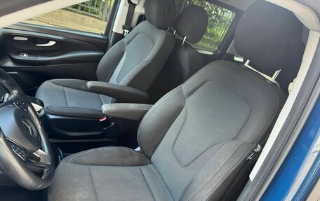 Mercedes-Benz V-Класс, 2016 год, 2 800 000 рублей, 29 фотография