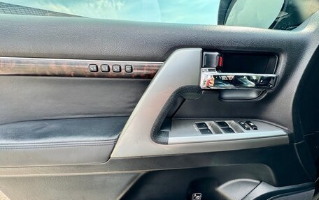 Toyota Land Cruiser 200, 2012 год, 3 000 000 рублей, 18 фотография