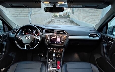 Volkswagen Tiguan II, 2017 год, 2 000 000 рублей, 1 фотография