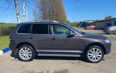 Volkswagen Touareg III, 2010 год, 1 900 000 рублей, 2 фотография