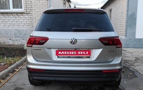 Volkswagen Tiguan II, 2017 год, 2 000 000 рублей, 19 фотография