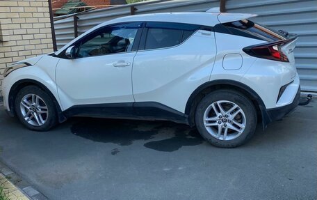 Toyota C-HR I рестайлинг, 2019 год, 2 390 000 рублей, 2 фотография