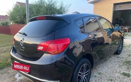 Opel Astra J, 2013 год, 739 000 рублей, 2 фотография