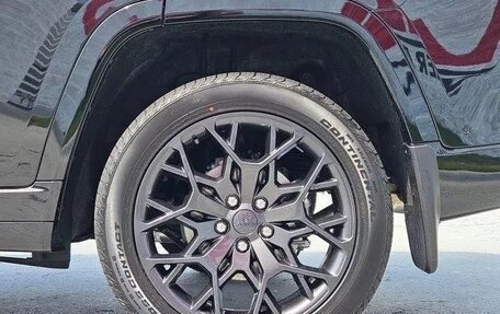 Jeep Grand Cherokee, 2025 год, 9 500 000 рублей, 24 фотография