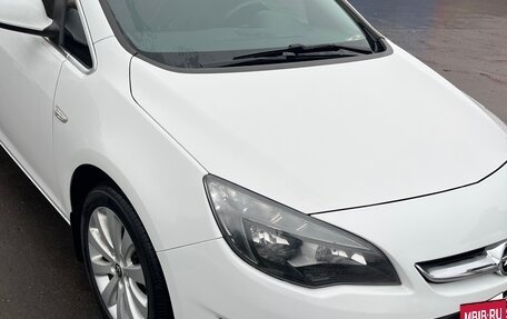 Opel Astra J, 2013 год, 915 000 рублей, 2 фотография