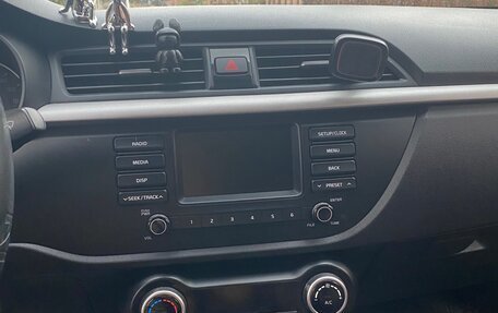 KIA Rio IV, 2019 год, 1 300 000 рублей, 12 фотография