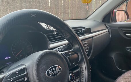 KIA Rio IV, 2019 год, 1 300 000 рублей, 10 фотография