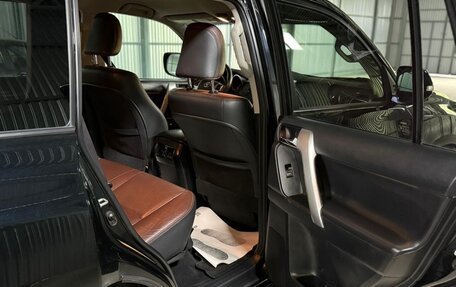 Toyota Land Cruiser Prado 150 рестайлинг 2, 2017 год, 3 590 000 рублей, 9 фотография