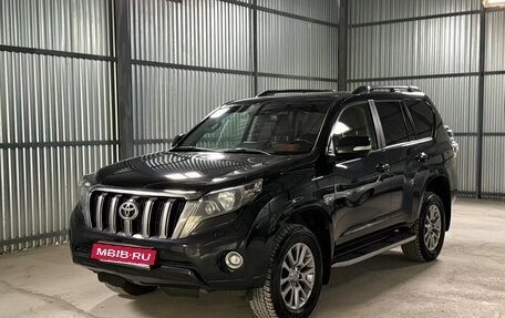 Toyota Land Cruiser Prado 150 рестайлинг 2, 2017 год, 3 590 000 рублей, 2 фотография