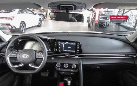 Hyundai Elantra, 2025 год, 2 950 000 рублей, 8 фотография