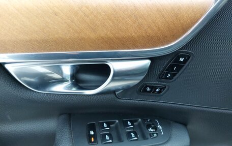 Volvo S90 II рестайлинг, 2019 год, 3 120 000 рублей, 31 фотография