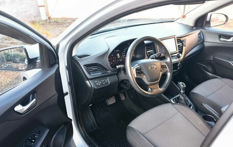 Hyundai Solaris II рестайлинг, 2020 год, 1 300 000 рублей, 8 фотография