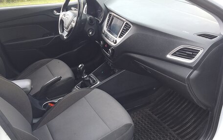 Hyundai Solaris II рестайлинг, 2019 год, 910 000 рублей, 6 фотография