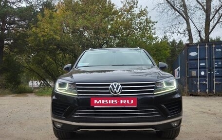 Volkswagen Touareg III, 2015 год, 3 100 000 рублей, 2 фотография