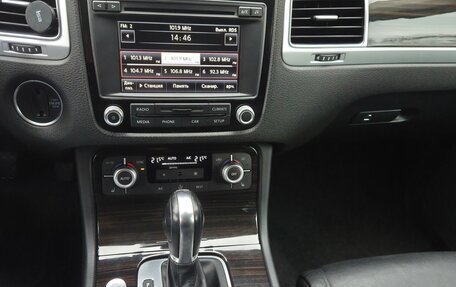 Volkswagen Touareg III, 2015 год, 3 100 000 рублей, 10 фотография