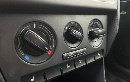 Skoda Rapid I, 2014 год, 799 000 рублей, 13 фотография