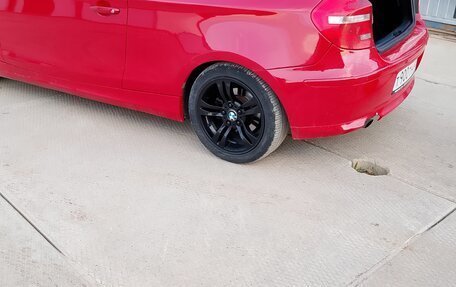 BMW 1 серия, 2007 год, 790 000 рублей, 21 фотография