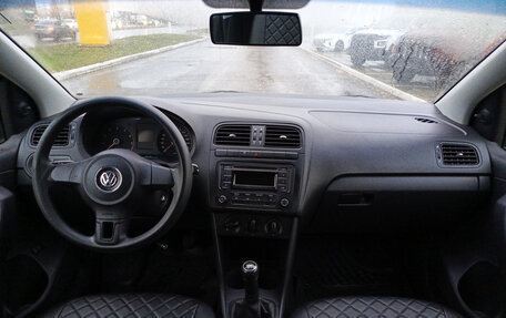 Volkswagen Polo VI (EU Market), 2011 год, 579 000 рублей, 17 фотография