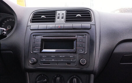 Volkswagen Polo VI (EU Market), 2011 год, 579 000 рублей, 18 фотография