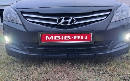 Hyundai Solaris II рестайлинг, 2016 год, 730 000 рублей, 1 фотография