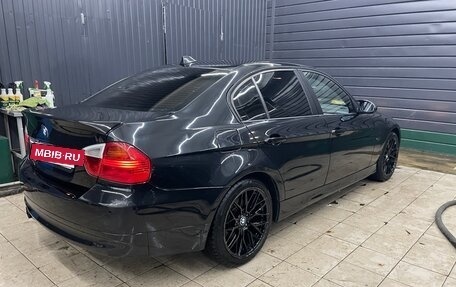 BMW 3 серия, 2007 год, 810 000 рублей, 16 фотография