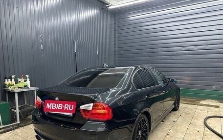 BMW 3 серия, 2007 год, 810 000 рублей, 18 фотография