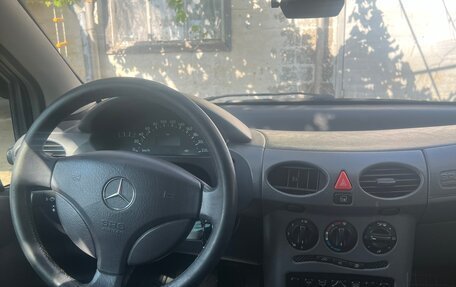 Mercedes-Benz A-Класс, 2001 год, 270 000 рублей, 3 фотография